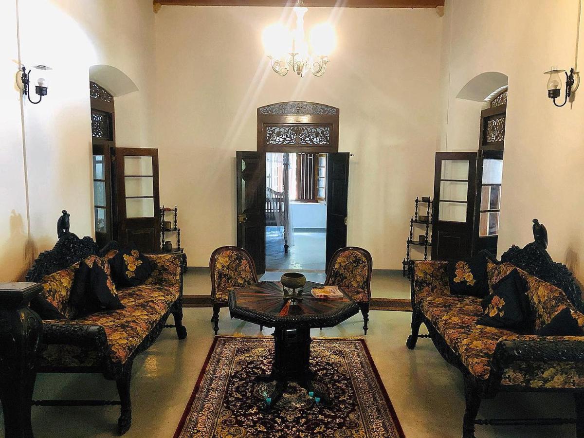 Gileemale Walawwa & Estate Hotel Ratnapura Bagian luar foto