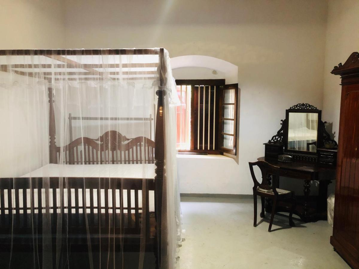 Gileemale Walawwa & Estate Hotel Ratnapura Bagian luar foto