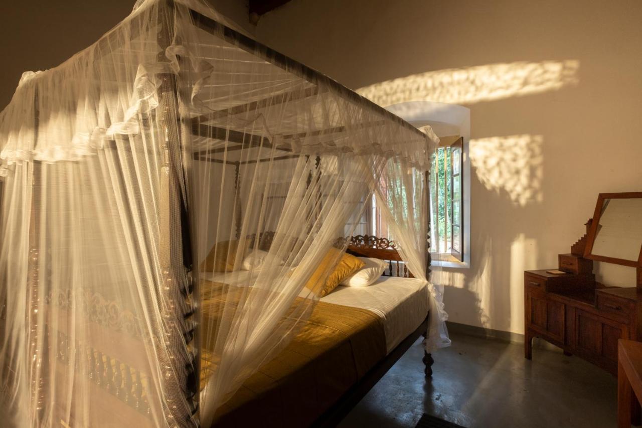 Gileemale Walawwa & Estate Hotel Ratnapura Bagian luar foto